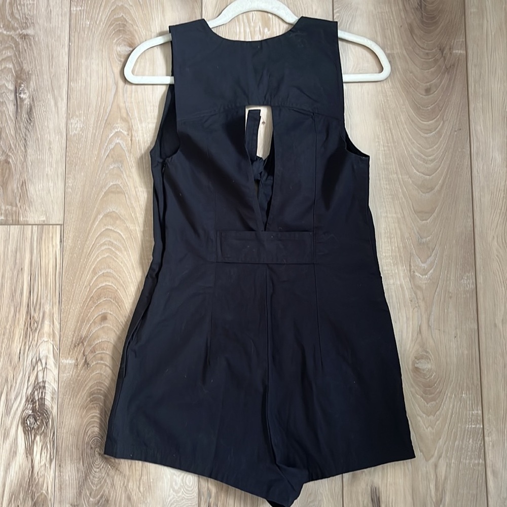 Free People Daisy Front Tie Romper Black Size 6 NEW - Picture 8 of 8